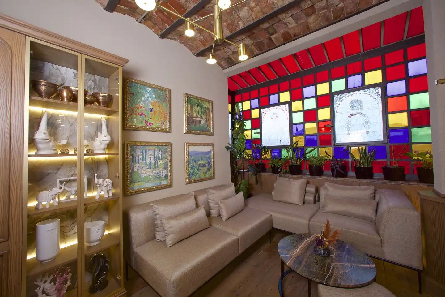 Ayramin Exclusive Lobby