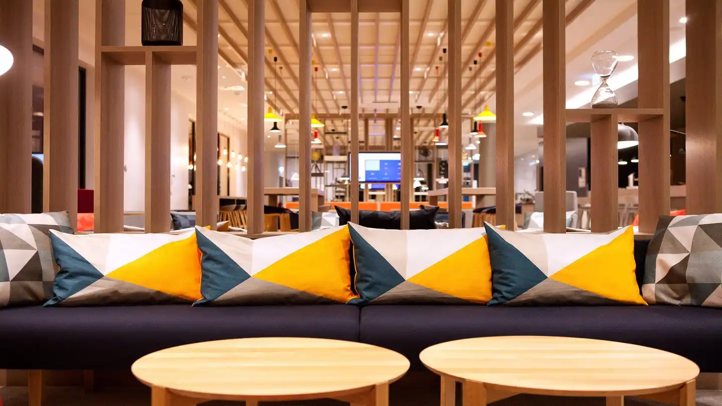 Holiday Inn Express Bochum Lobby