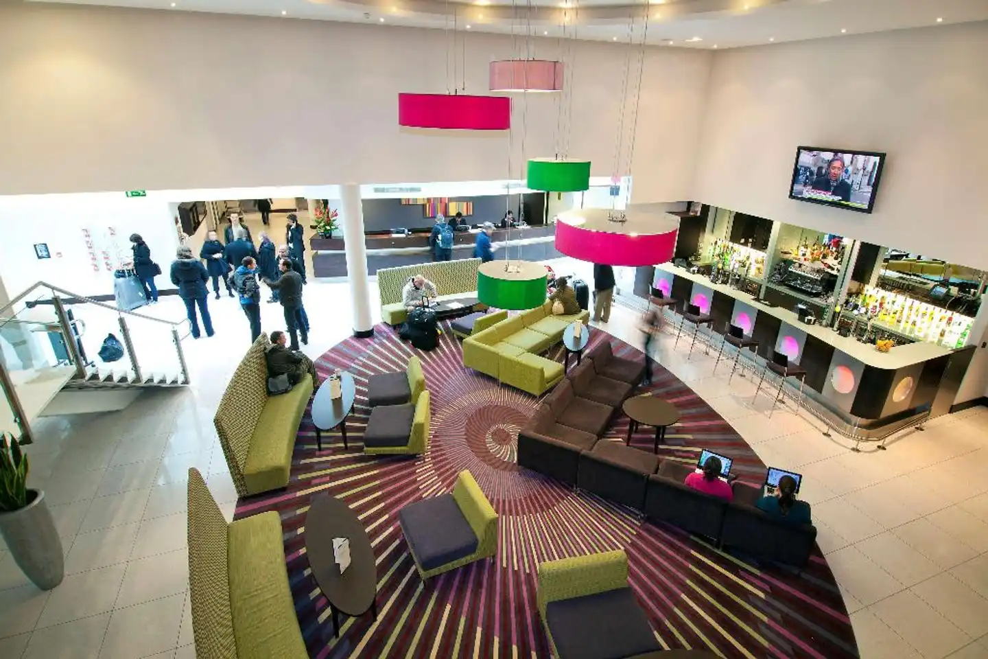 DoubleTree by Hilton London Heathrow Airport Lobby