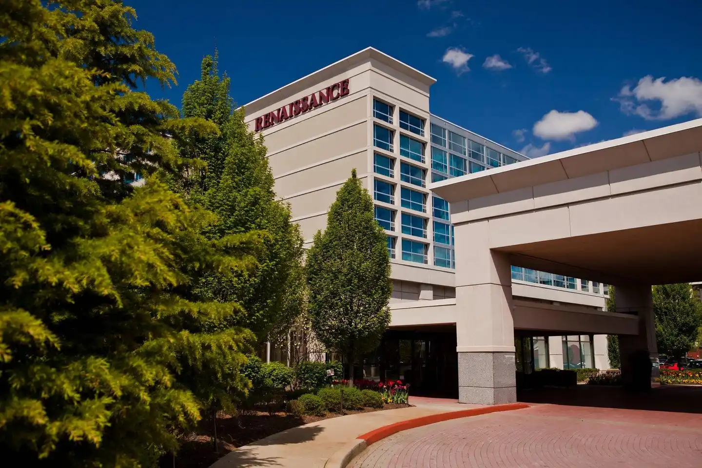 Renaissance Newark Airport Aussenansicht