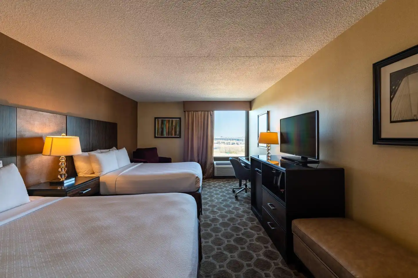 Crowne Plaza Newark Airport Wohnbeispiel