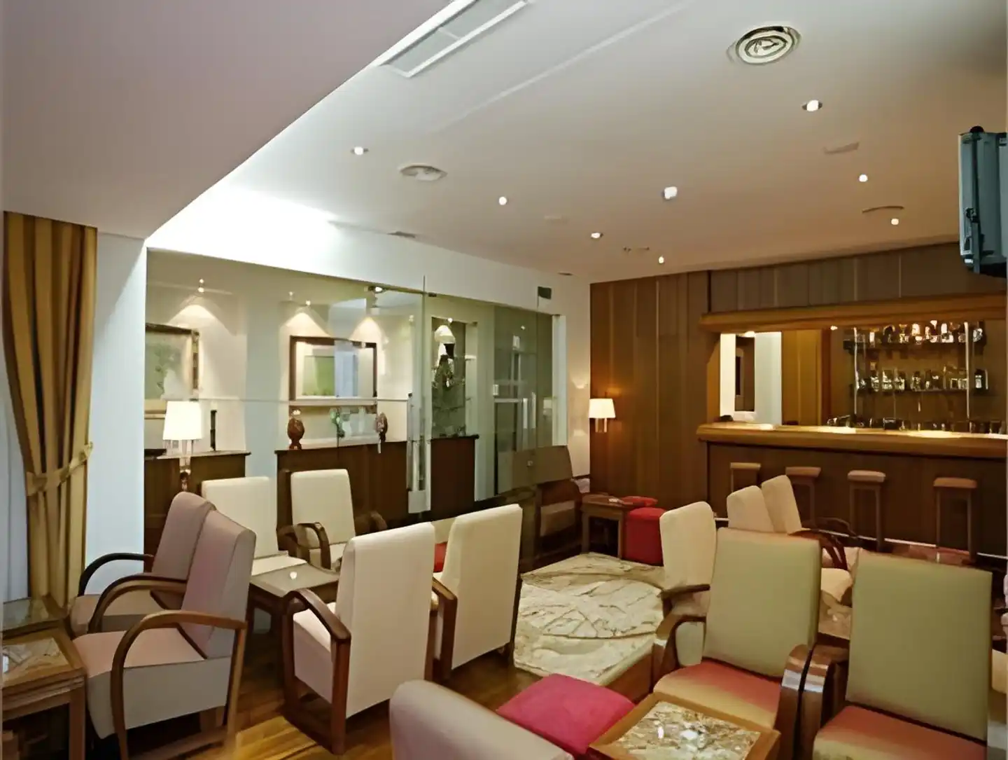 Camoes Lobby