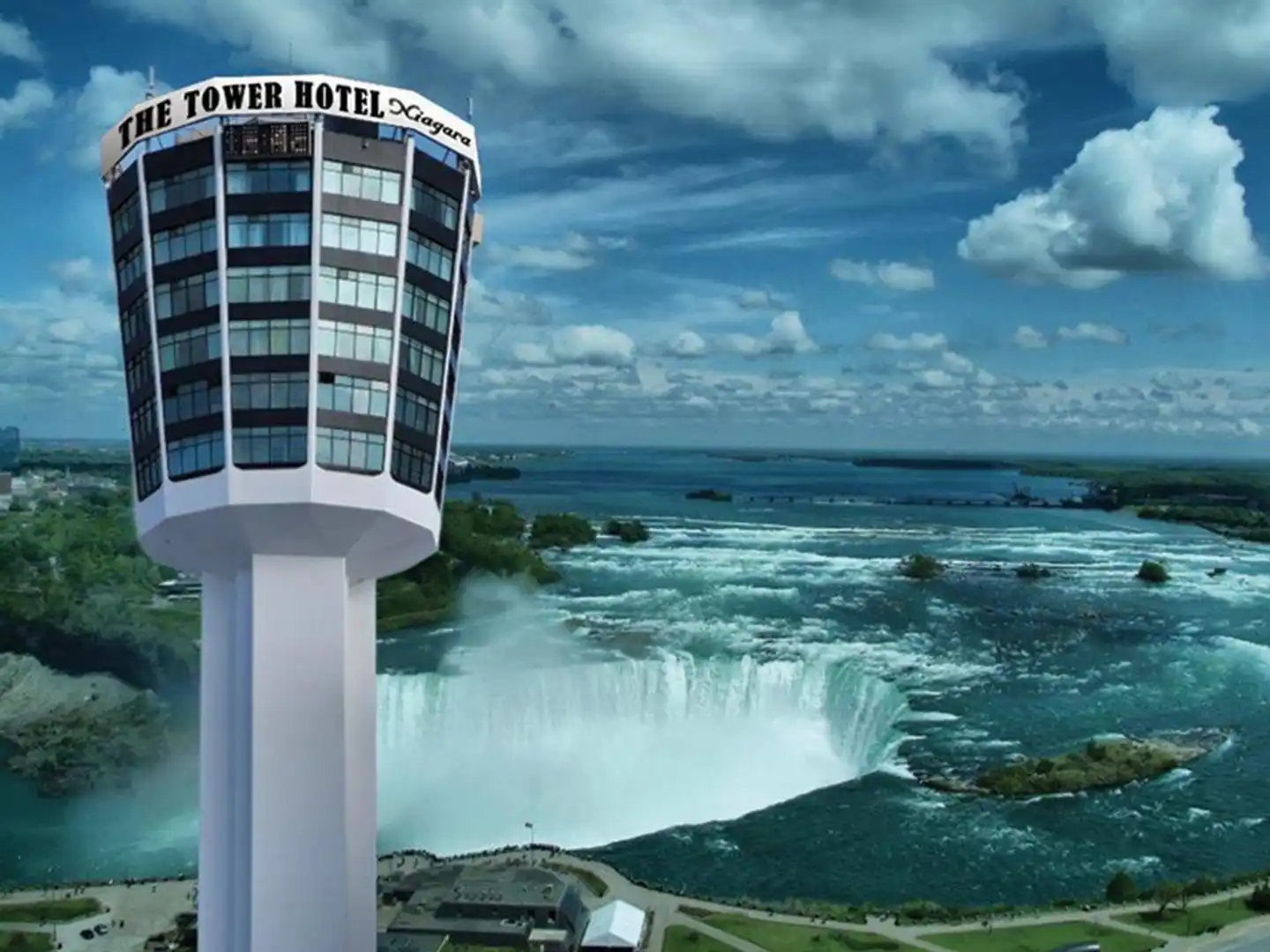 Tower Hotel at Fallsview Aussenansicht