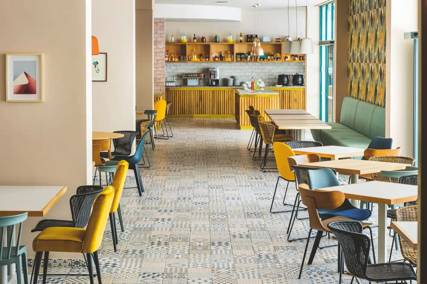 Zefir Beach BAR