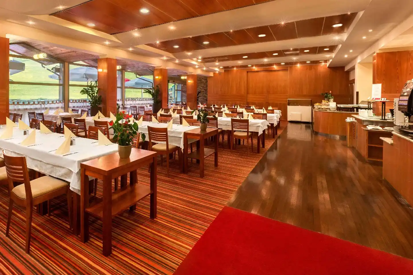 Ramada Resort by Wyndham Kranjska Gora Restaurant