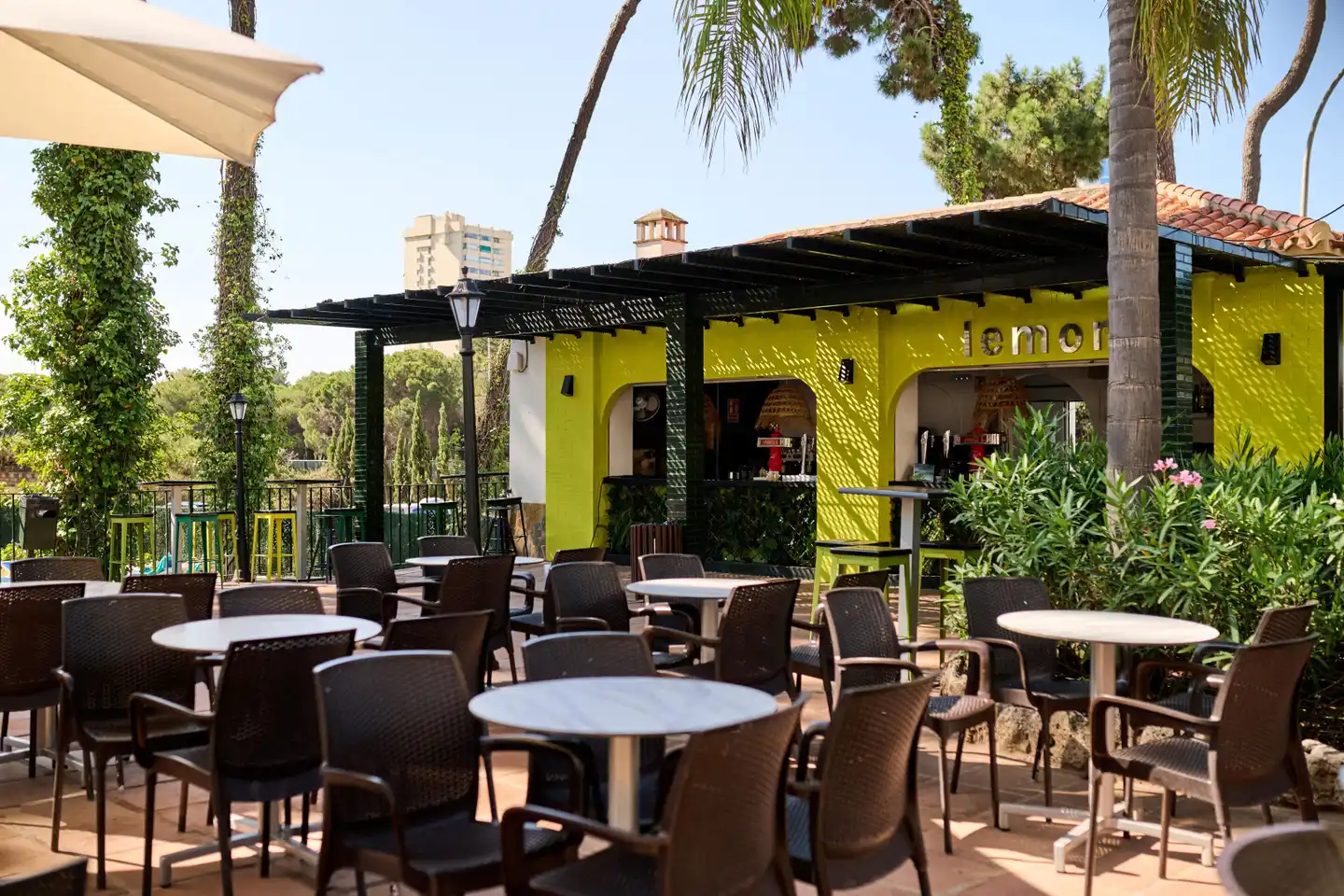 AluaSun Marbella Park Terrasse
