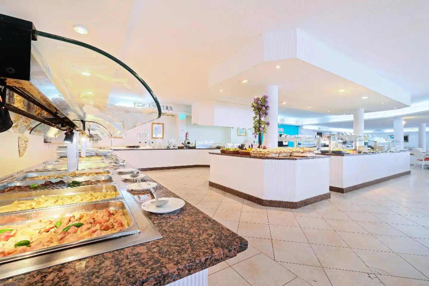 Marina Parc by Mij Restaurant