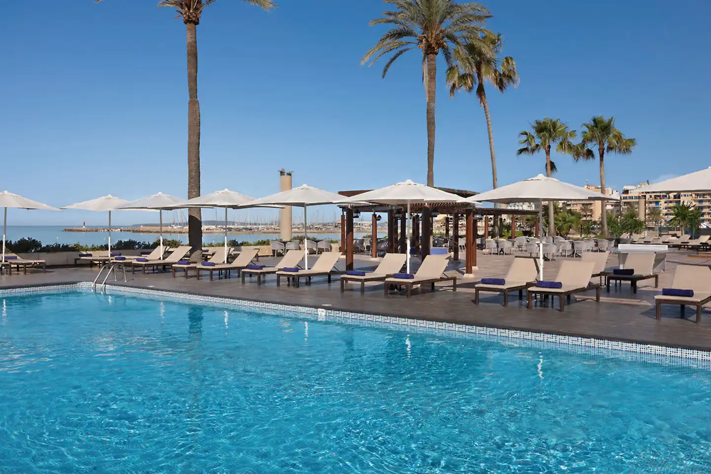 THB El Cid Pool