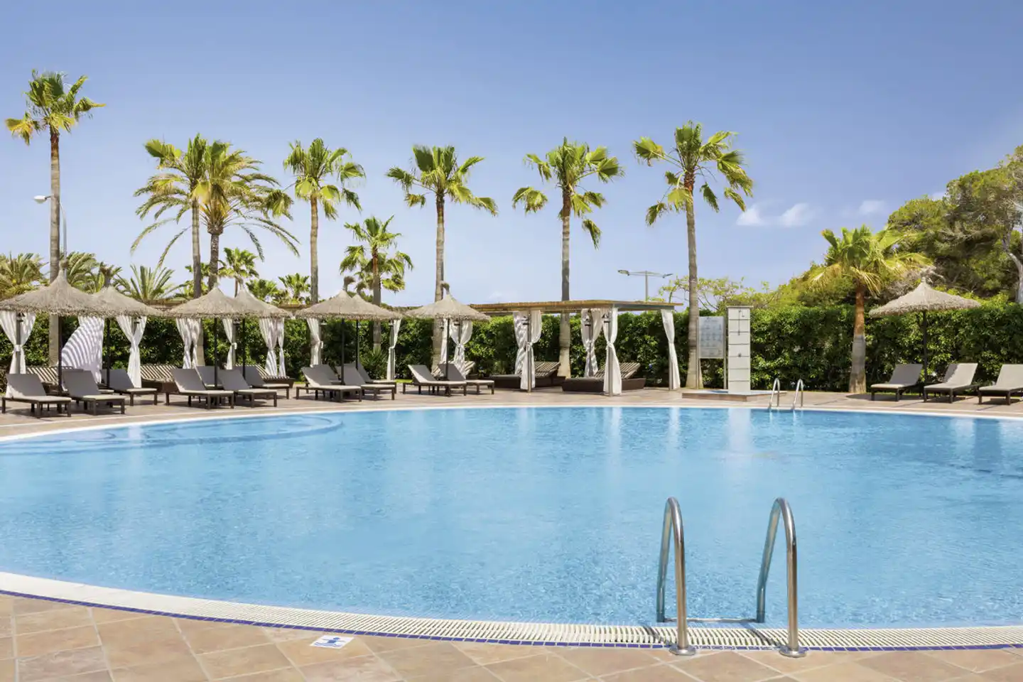 THB El Cid Pool