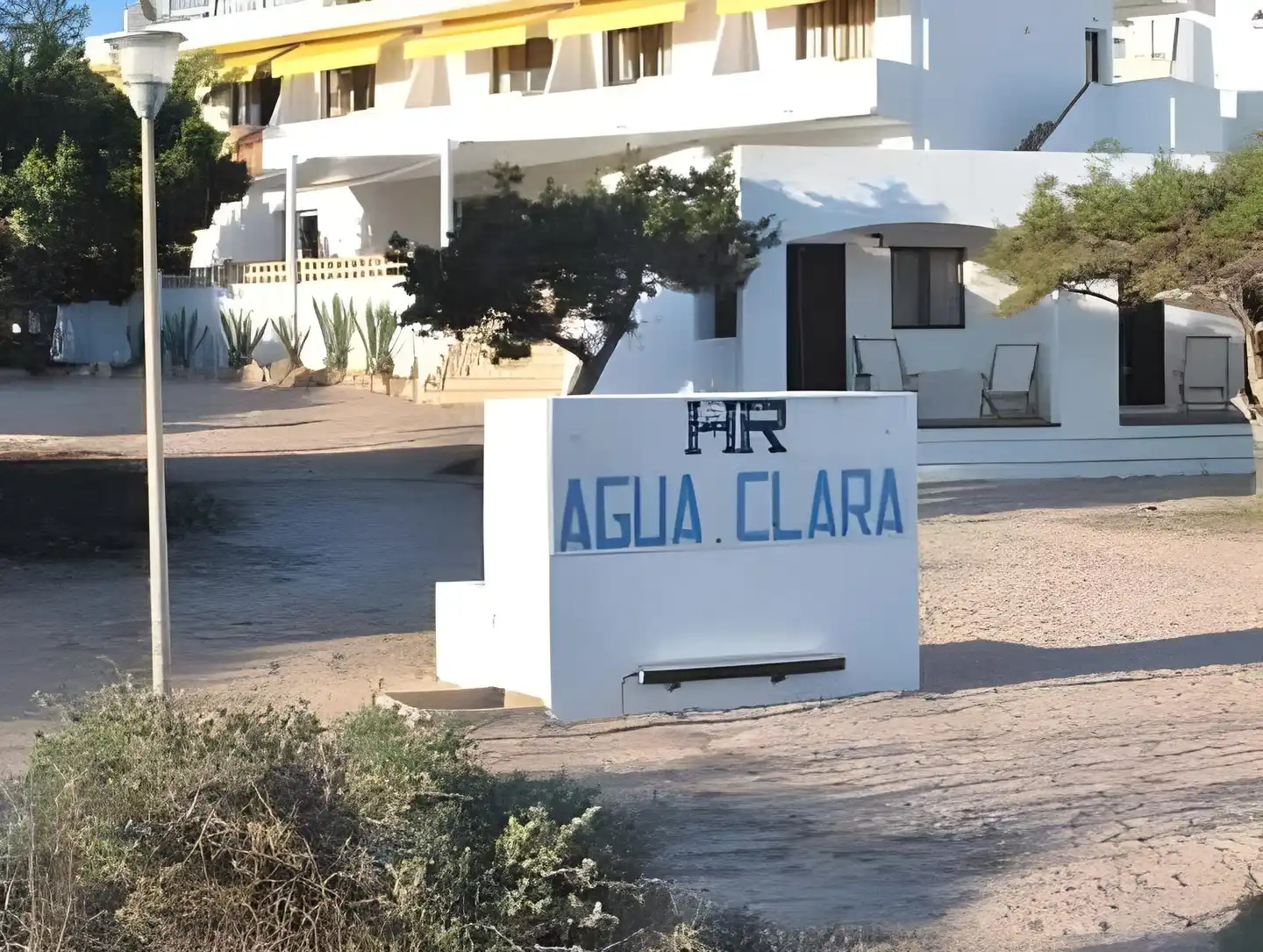 Hostal Aigua Clara Aussenansicht