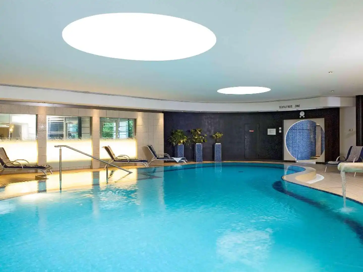 Pullmann Stuttgart Fontana Hallenbad