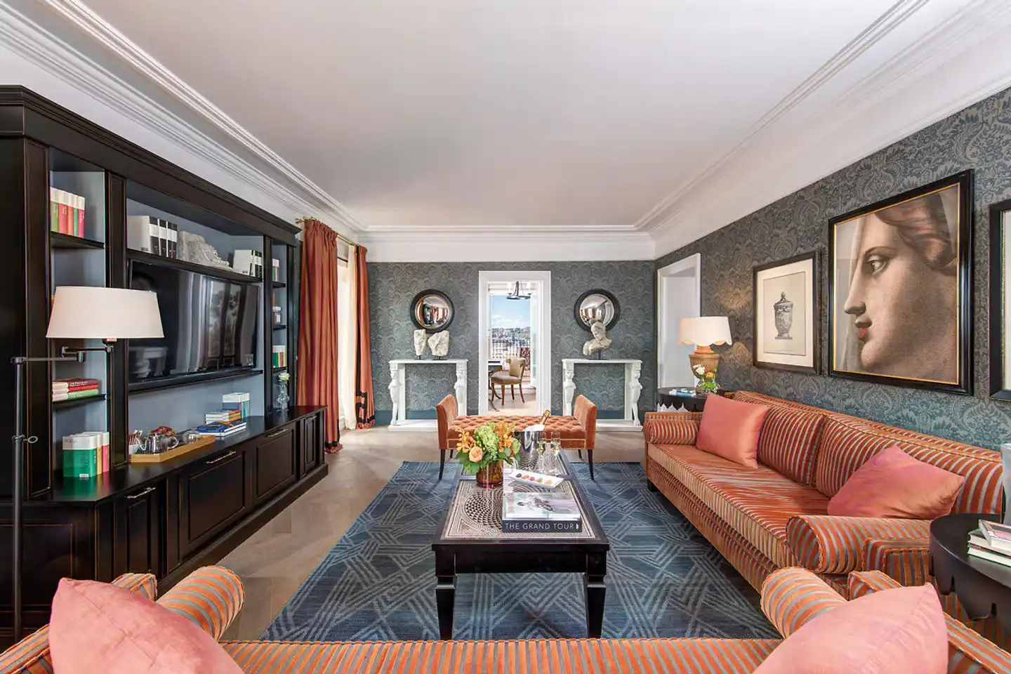 Hotel de la Ville, A Rocco Forte Hotel Lobby