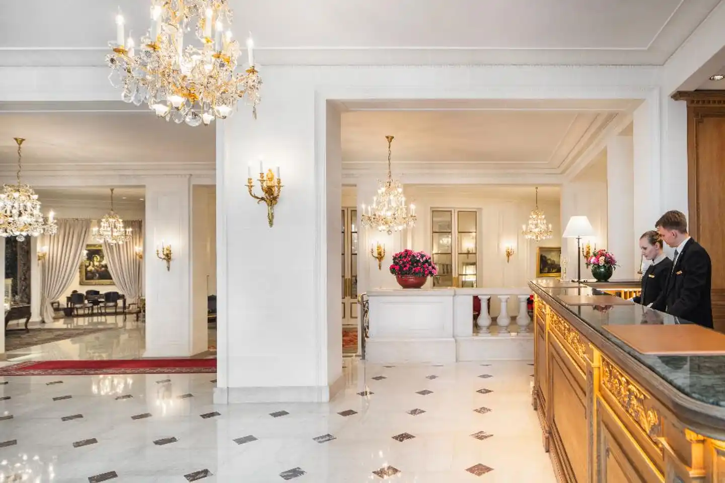 Le Bristol Paris Lobby