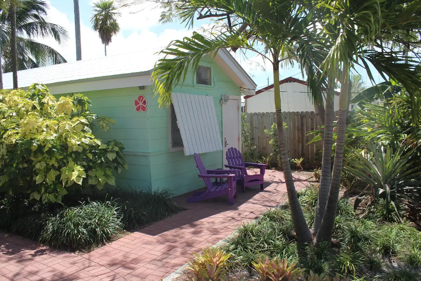Tropical Cottages Garten