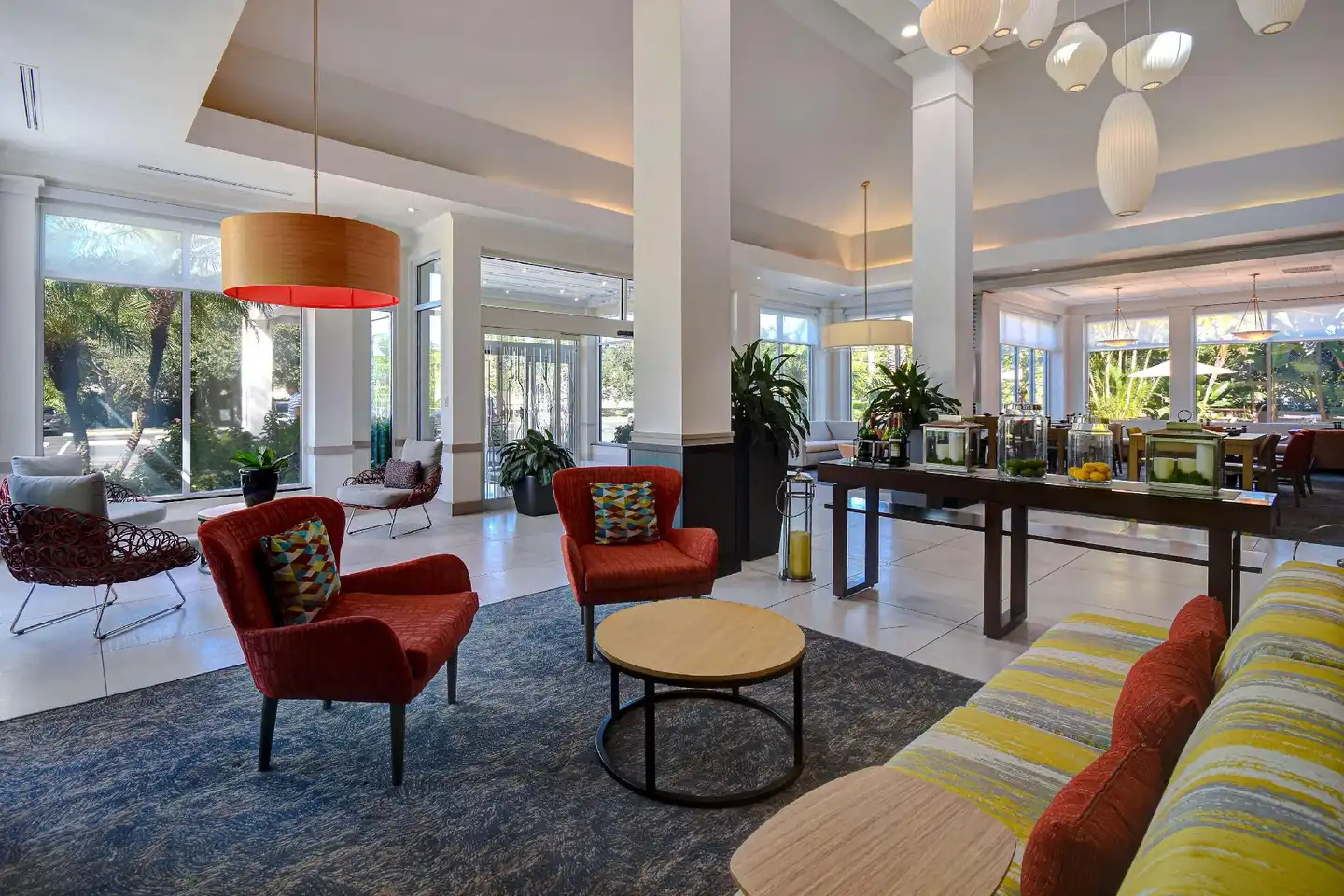 Hilton Garden Inn Fort Myers Lobby