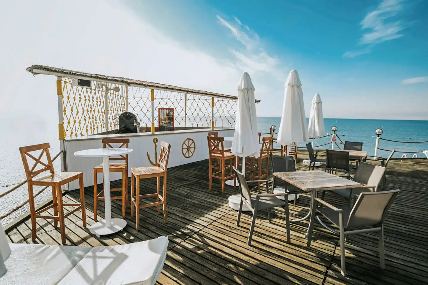 Saturn Palace Terrasse