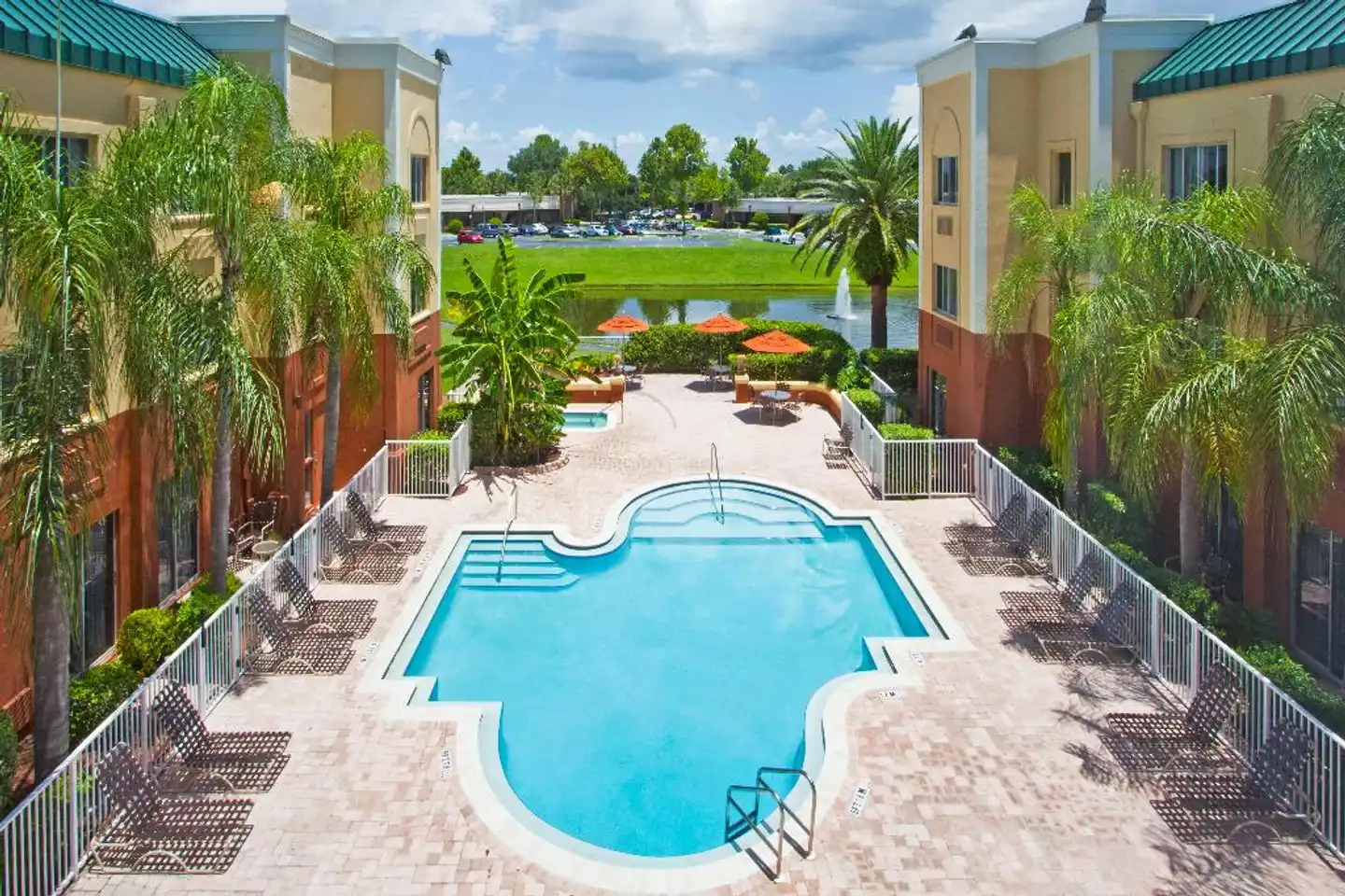 Holiday Inn Express Clearwater East - Icot Center Pool
