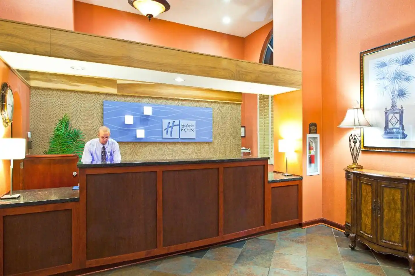 Holiday Inn Express Clearwater East - Icot Center Lobby