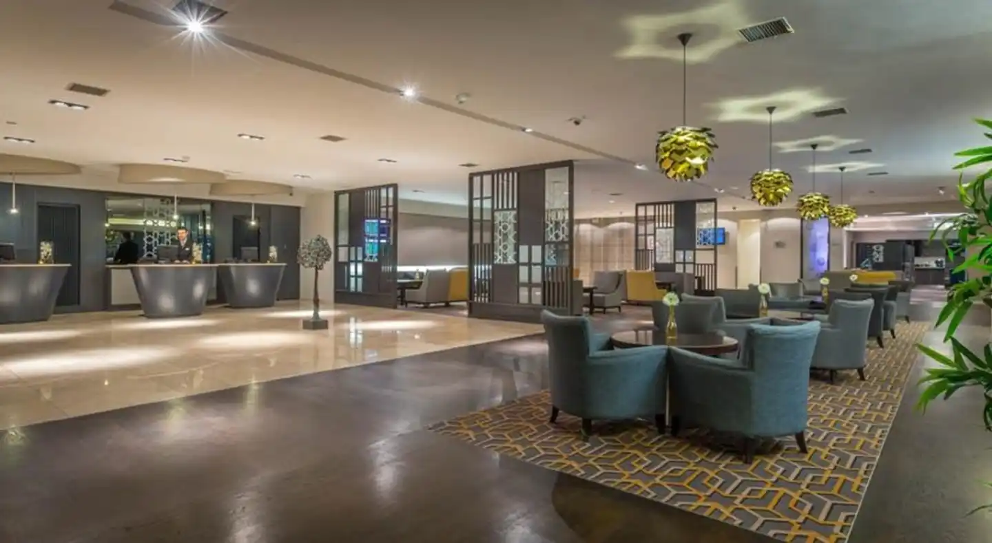Maldron Hotel Dublin Airport Lobby