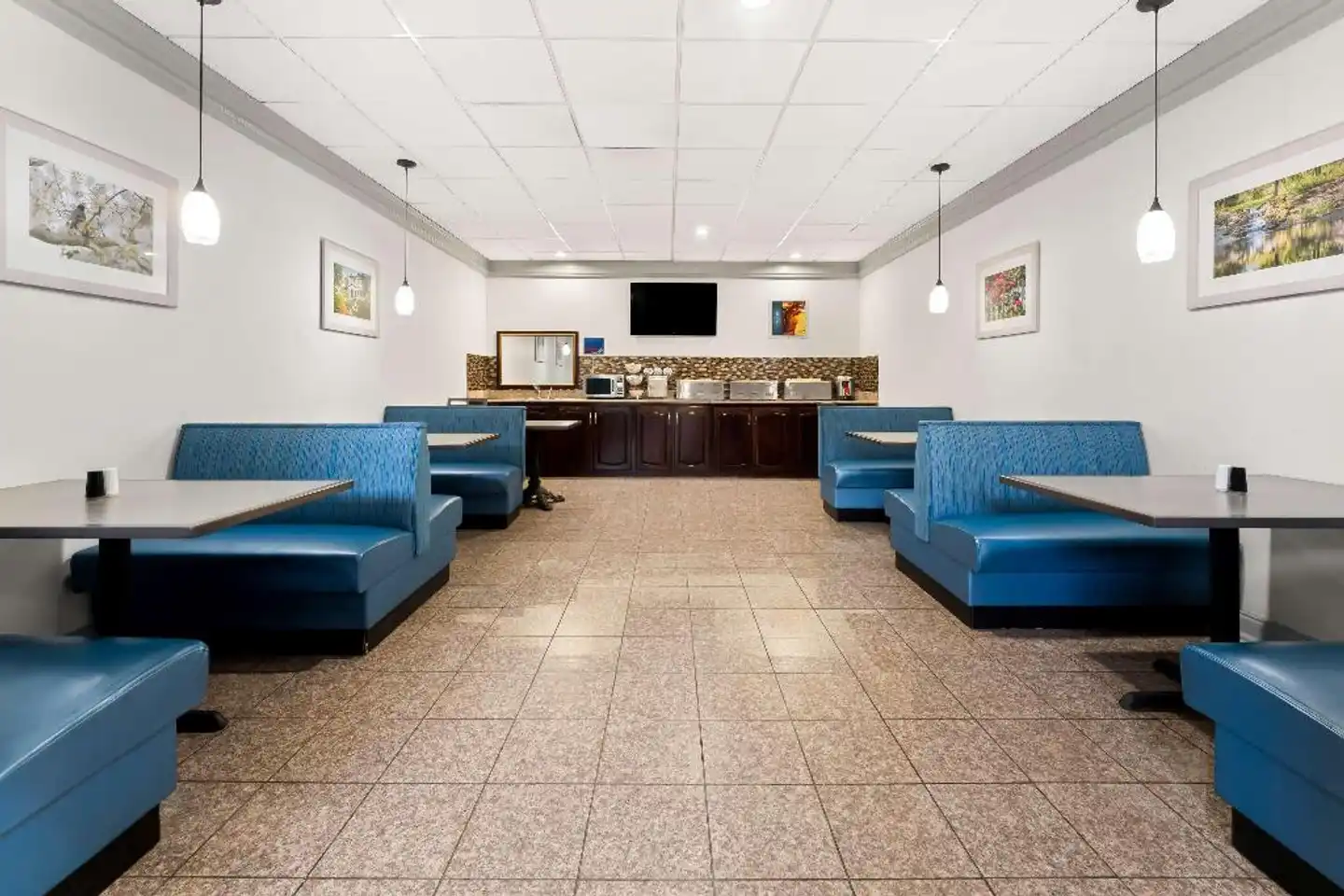Best Western Riverside Inn Lobby