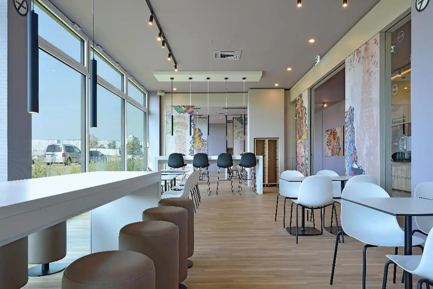 B&B Hotel Köln-Airport Lobby