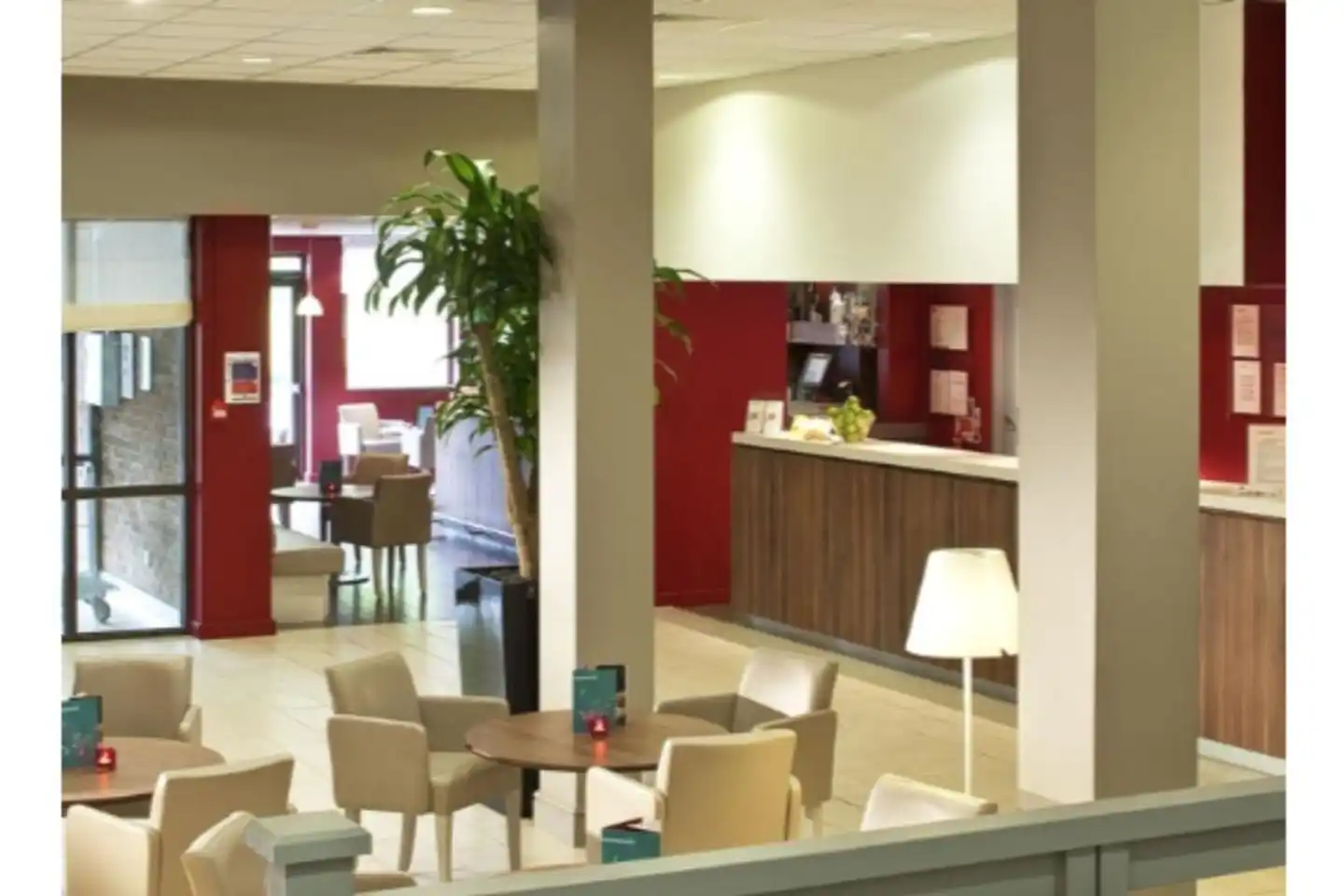 Campanile Swindon Lobby