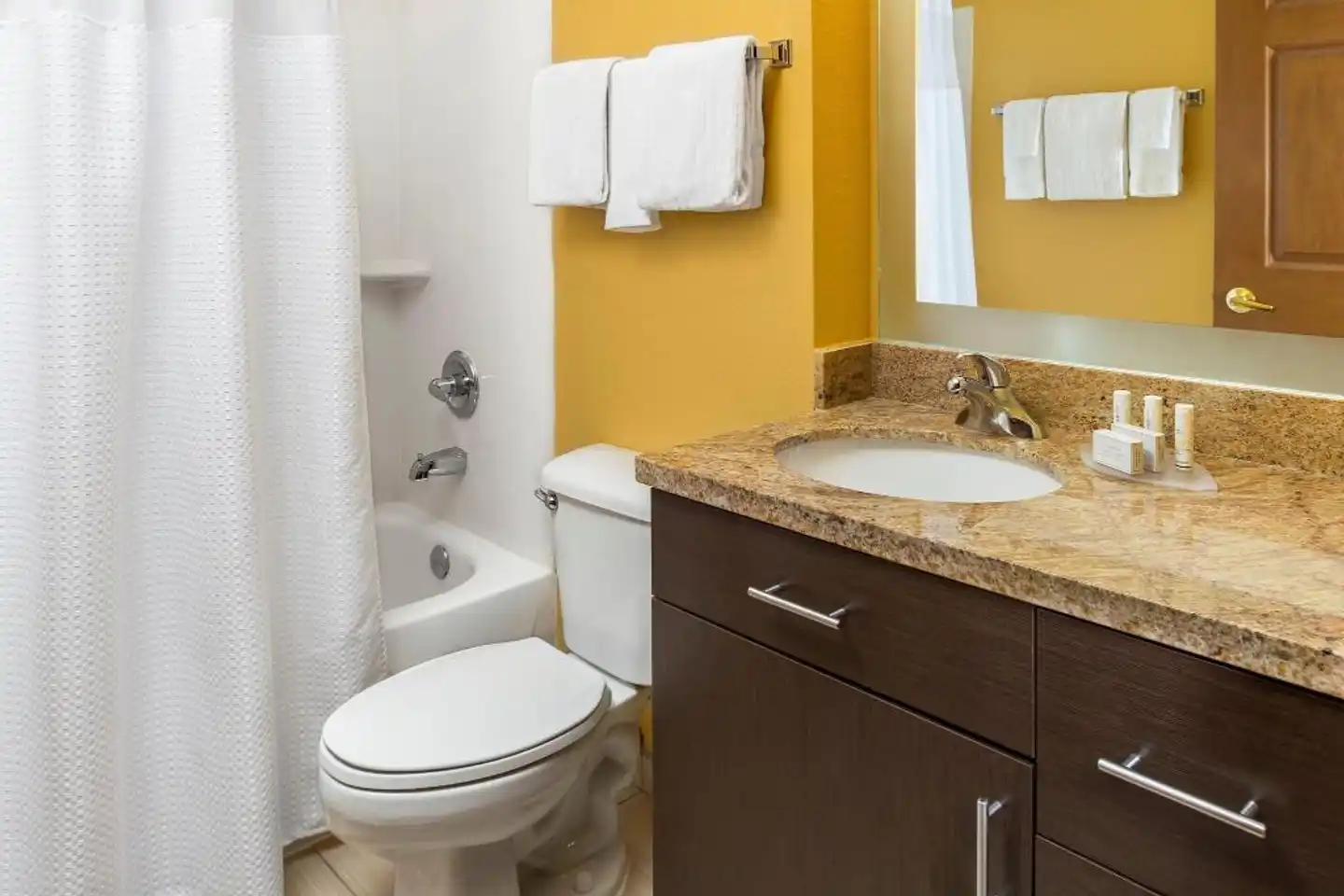 SpringHill Suites Phoenix North Badezimmer
