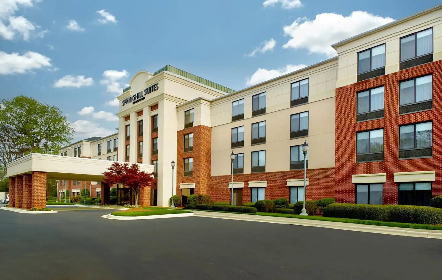 SpringHill Suites by Marriott Charlotte University Research Park Aussenansicht