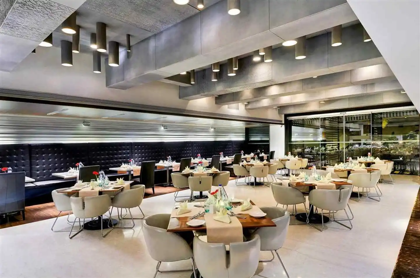 Grand Mercure Bangalore Restaurant