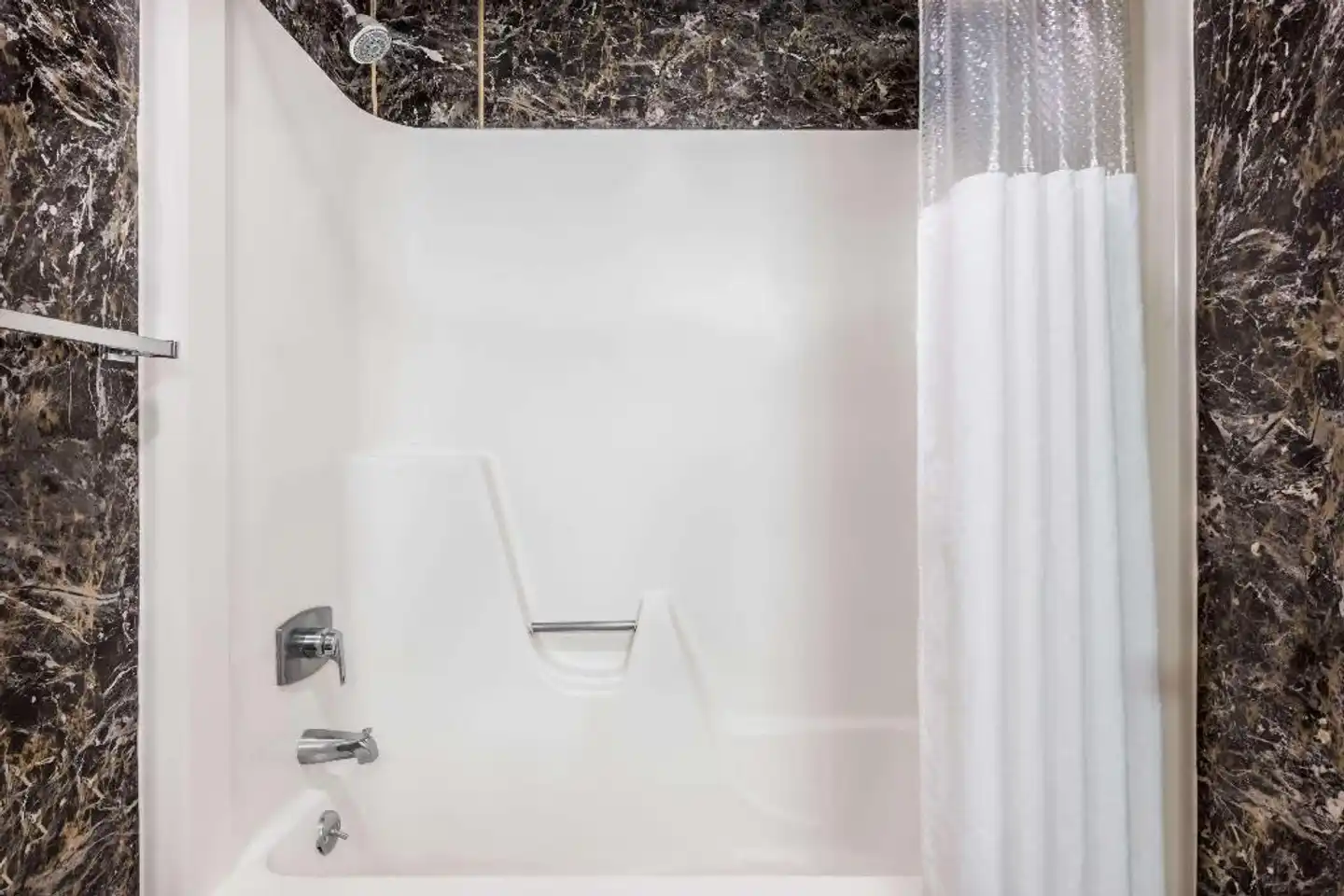 Travelodge by Wyndham Hershey Badezimmer