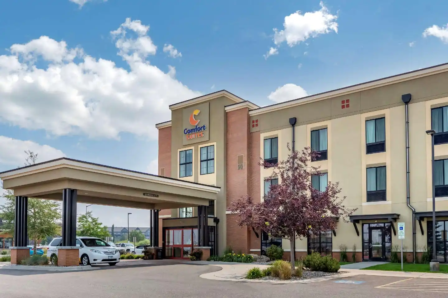 Comfort Suites Airport-University Aussenansicht