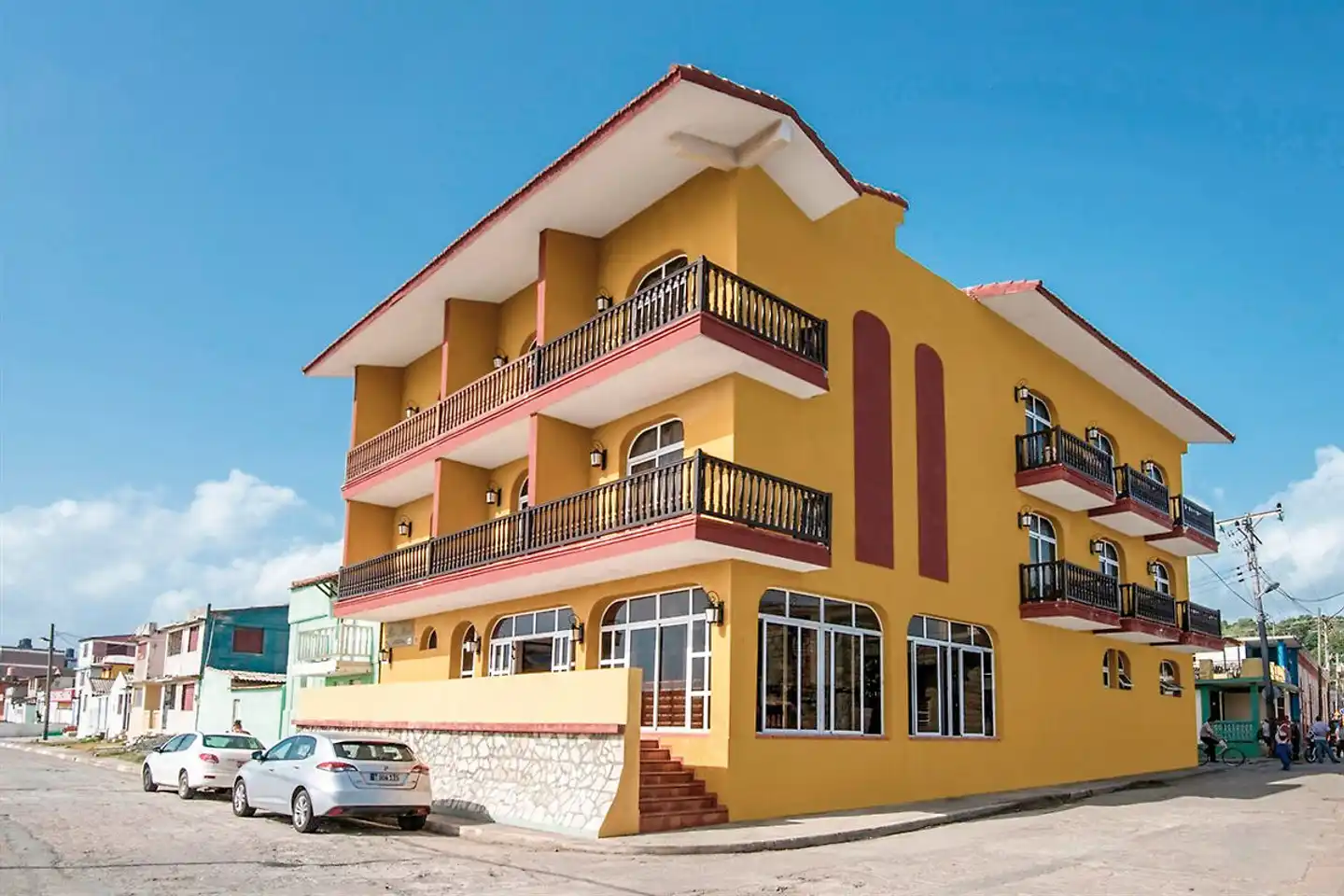 Hostal Rio Miel Aussenansicht