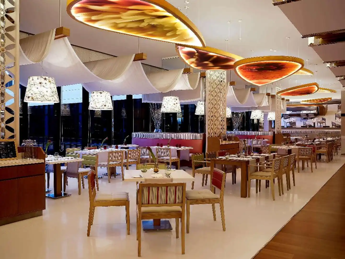 Pullman New Delhi Aerocity Hotel Restaurant
