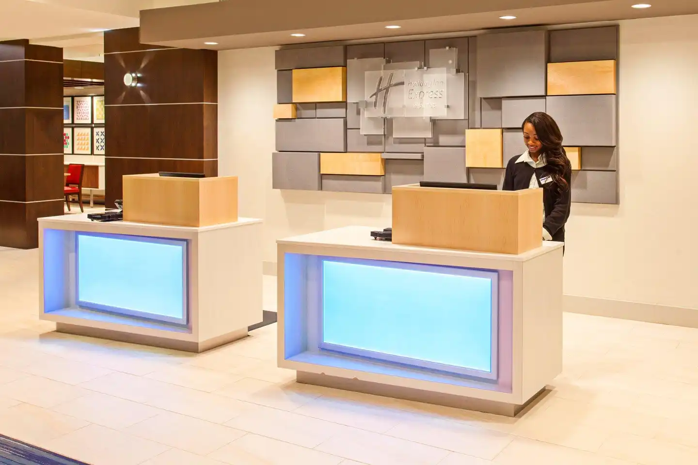 Holiday Inn Express & Suites Houston S - Medical Ctr Area Lobby