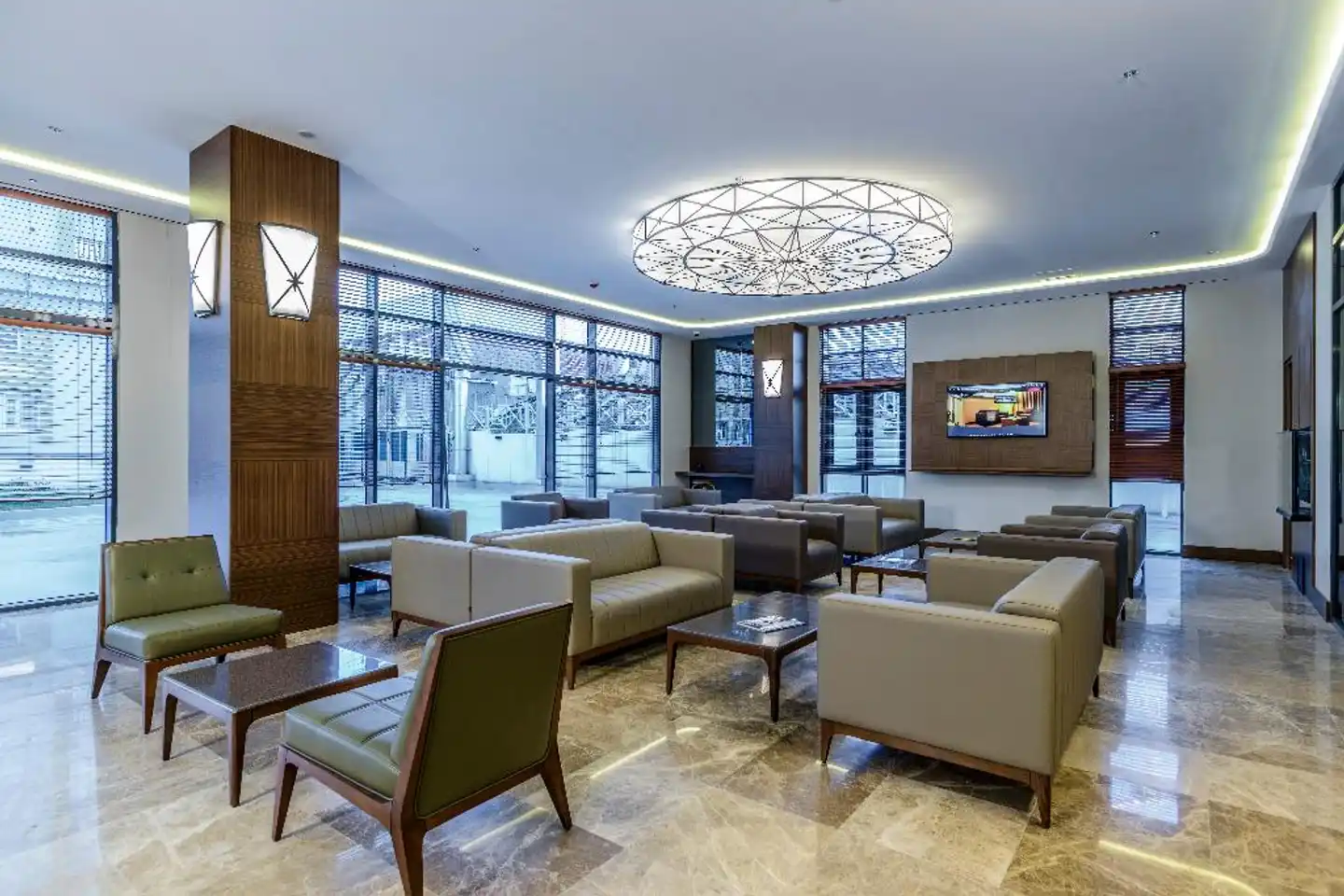 Nearport Hotel Lobby
