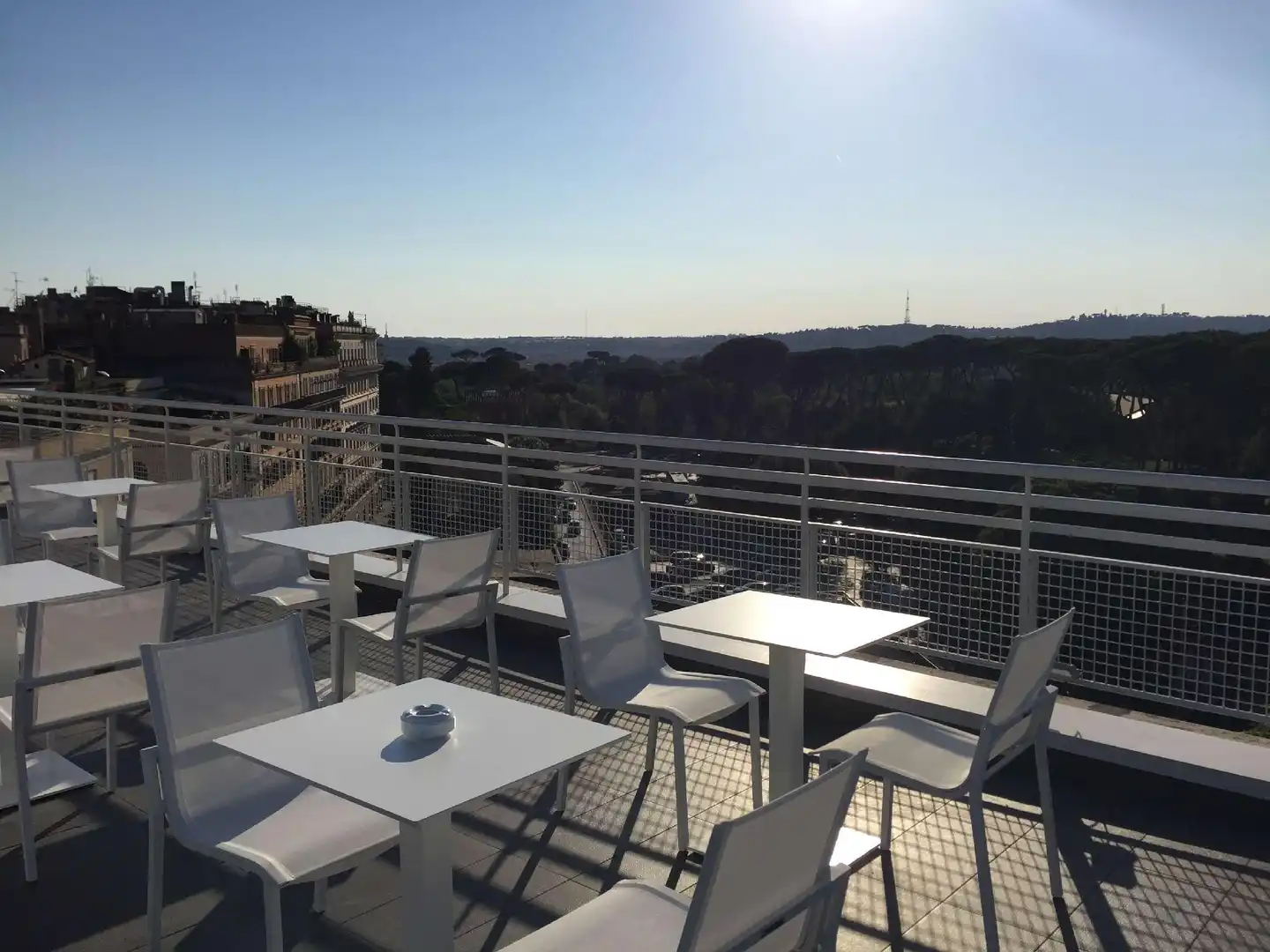 The Tribune Hotel Terrasse