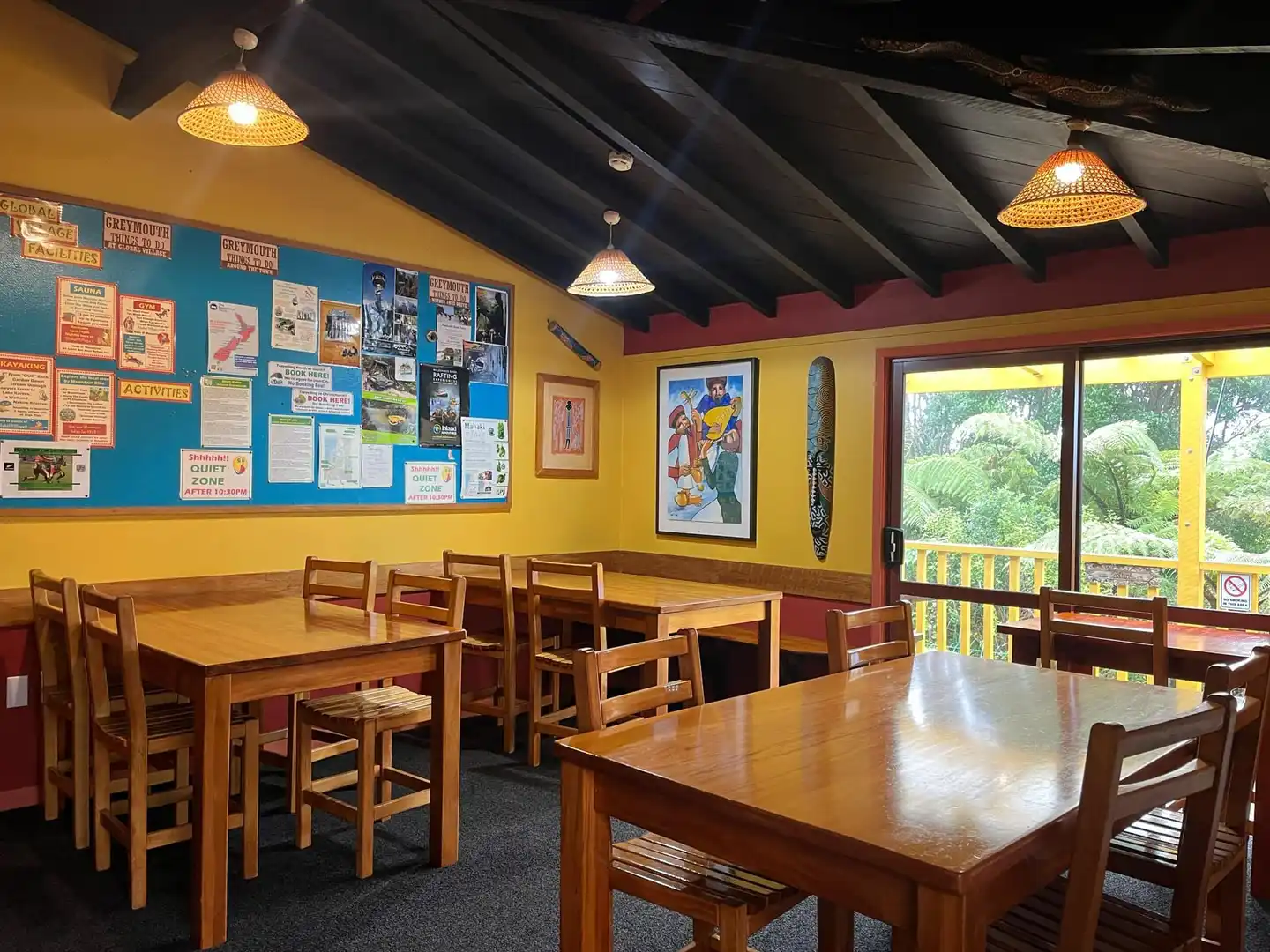 Global Village Travellers Lodge Bar