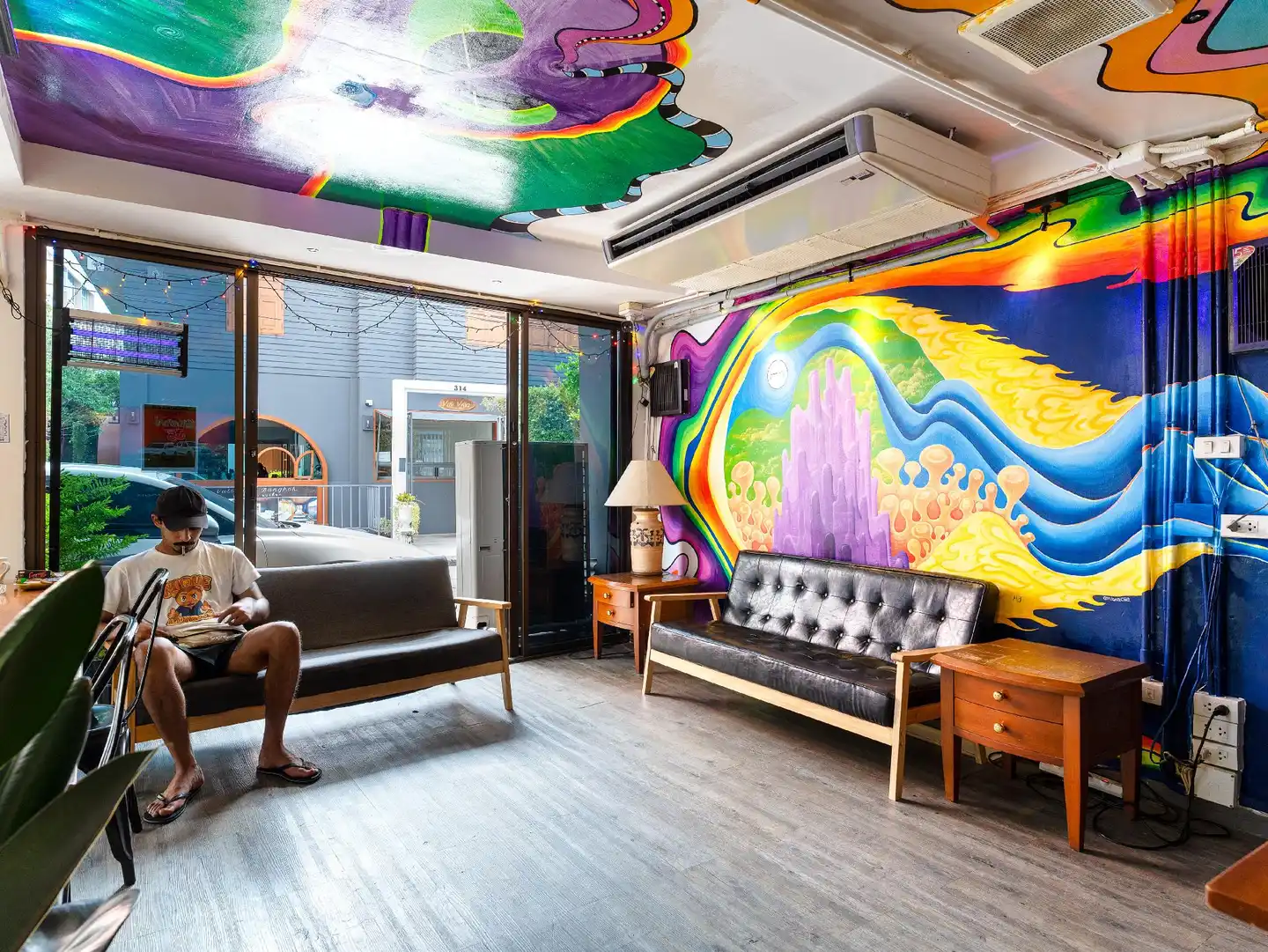 Oh Bangkok Hostel Lobby