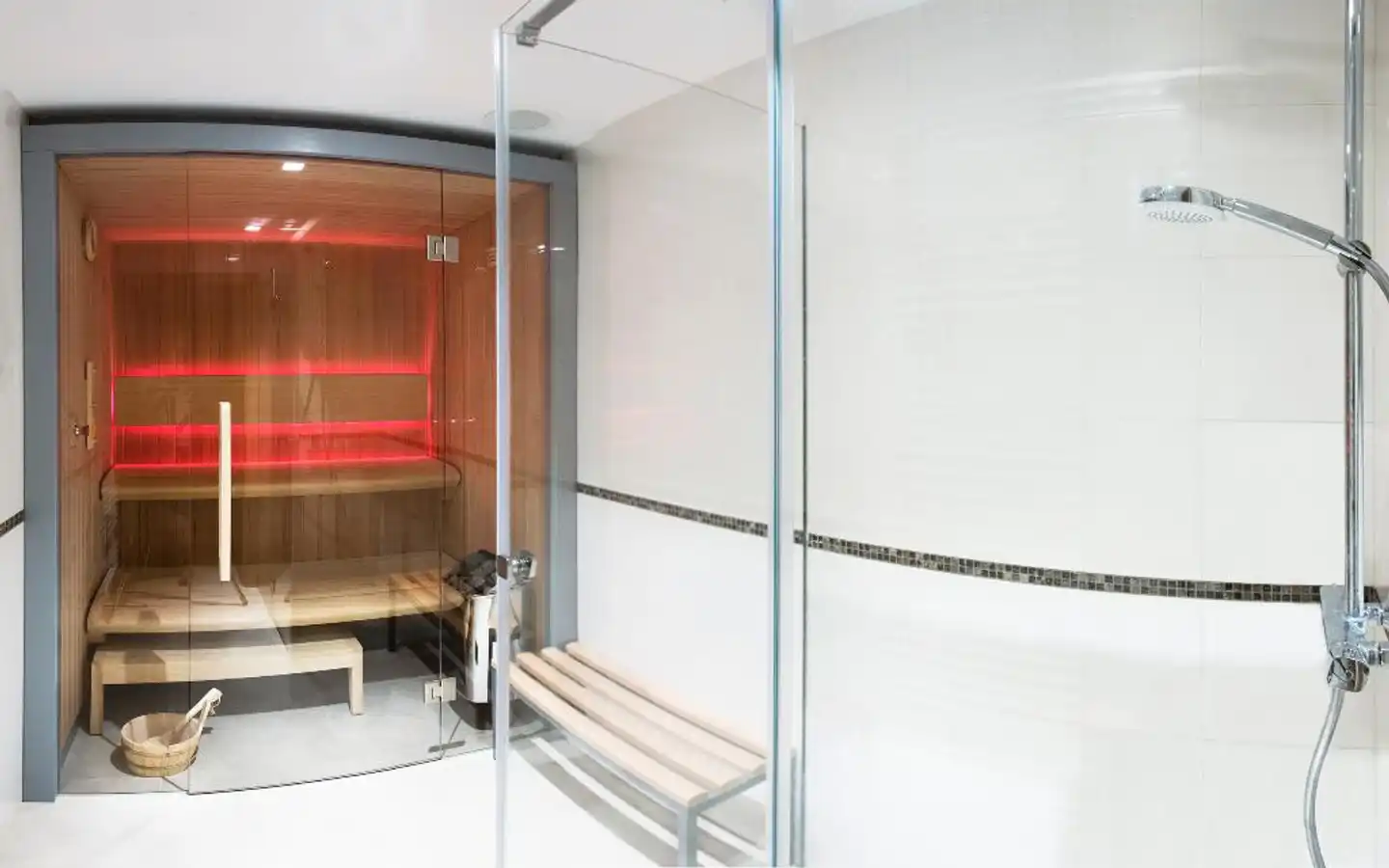 Golden Tulip Warsaw Airport Badezimmer