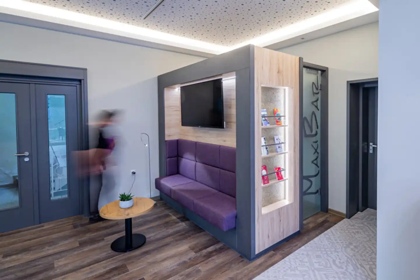 Hegenbarth's Lobby