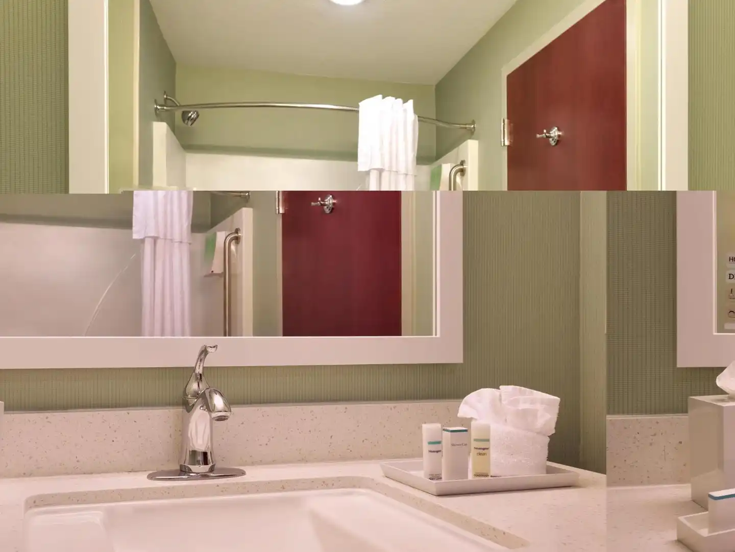 Home2 Suites by Hilton Florida City Badezimmer