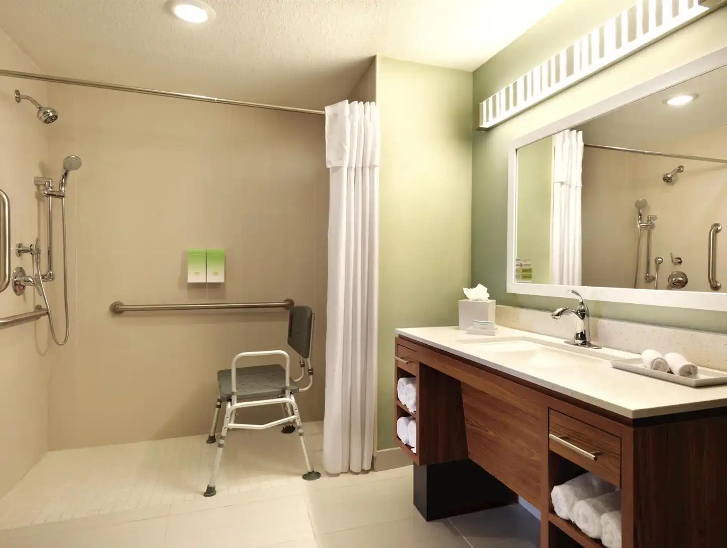 Home2 Suites by Hilton Florida City Badezimmer