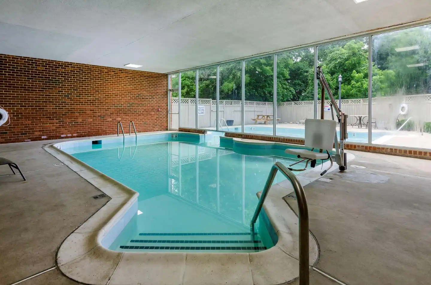 Best Western Plus at Hunt Ridge Hallenbad