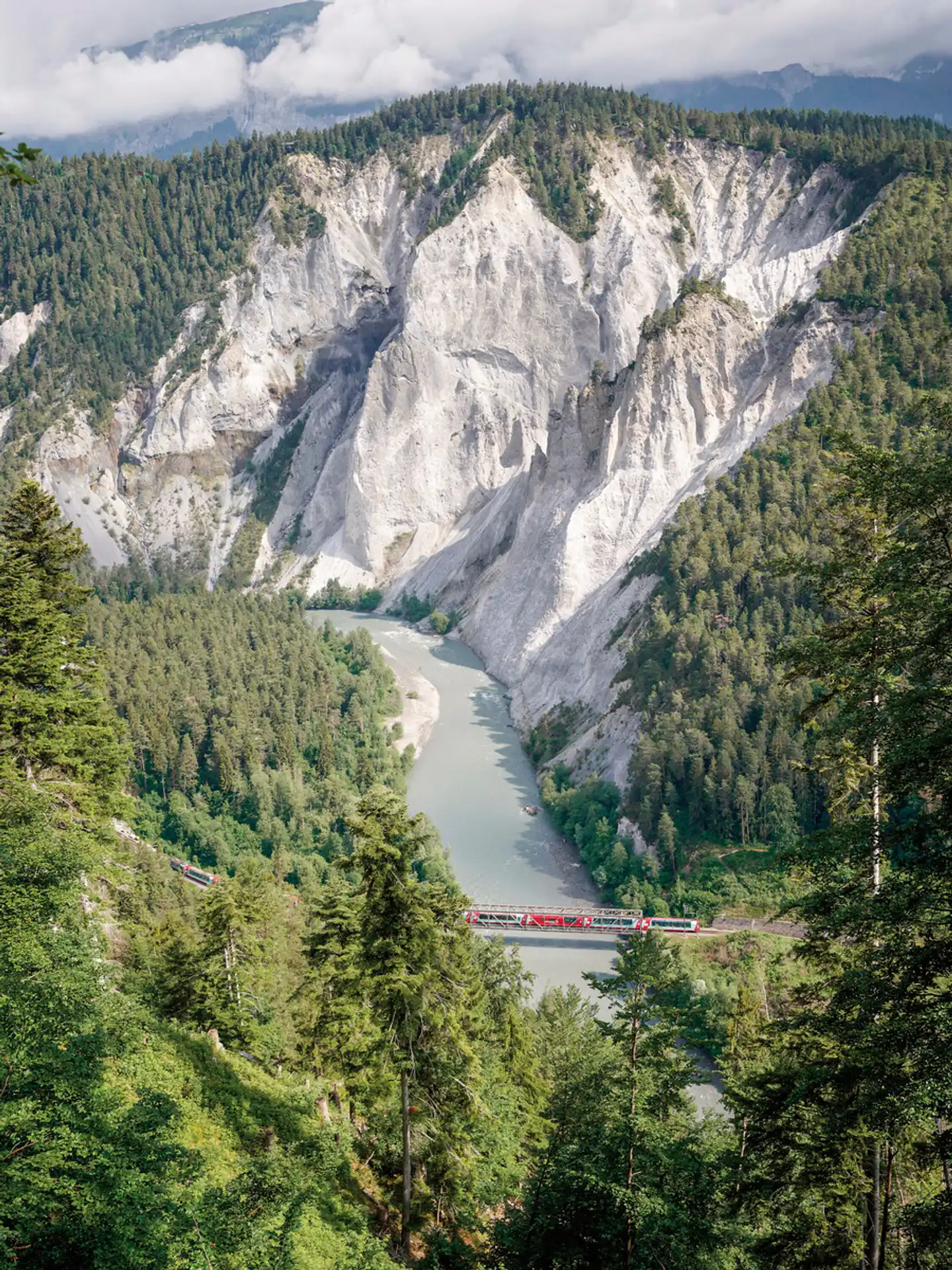 Glacier Express à la carte - von St. Moritz bis Zermatt Landschaft