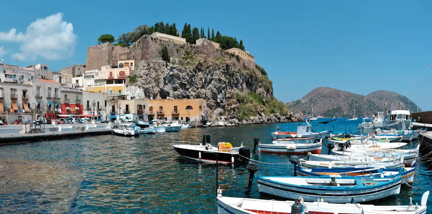 Inselhüpfen individuell - Lipari, Stromboli, Salina Landschaft