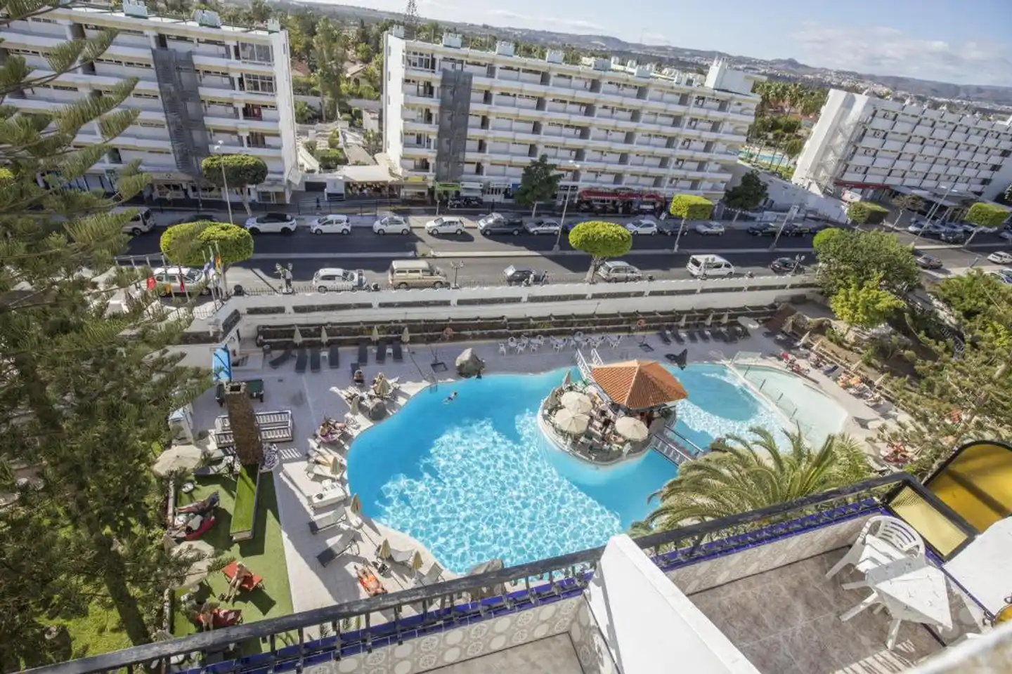 Rey Carlos Pool