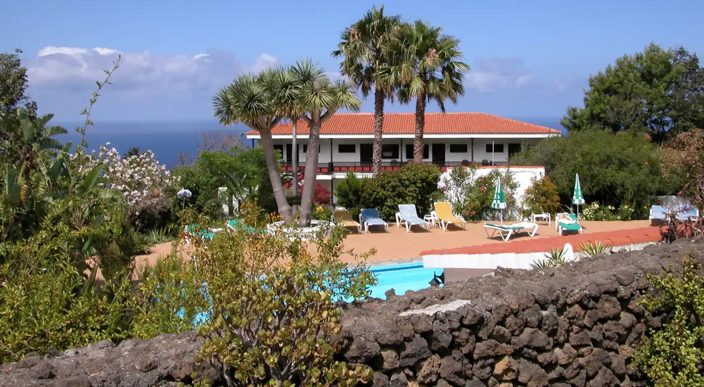 Apartamentos Miranda Pool