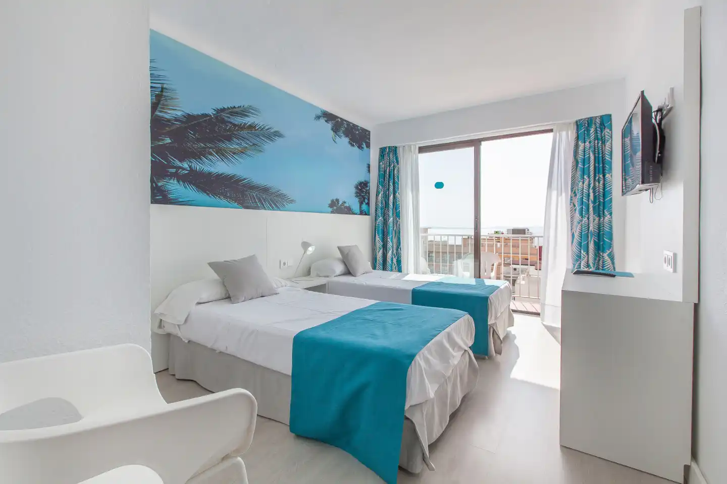Blue Sea Arenal Tower - Adults Only Wohnbeispiel
