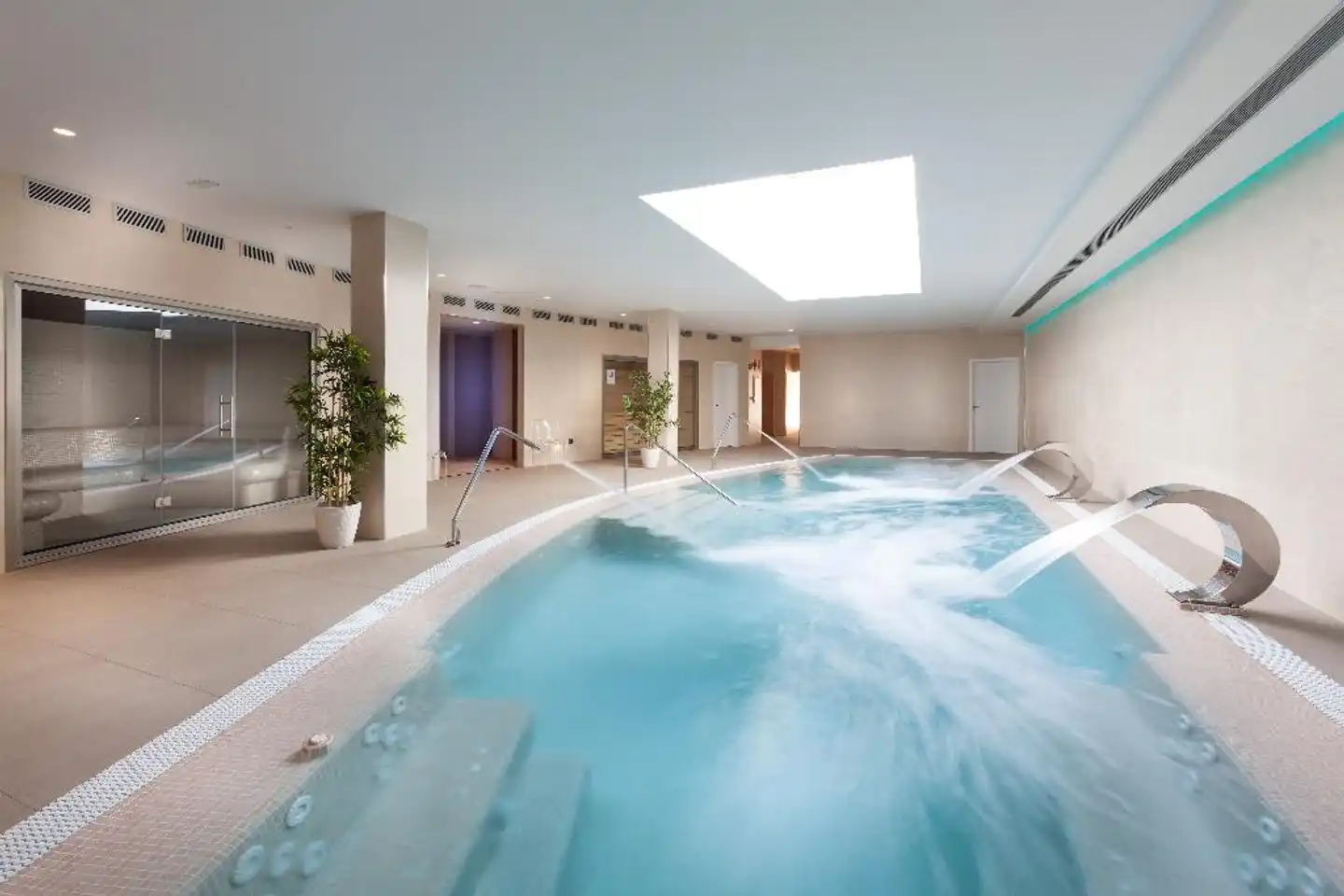 Best Tenerife Hallenbad