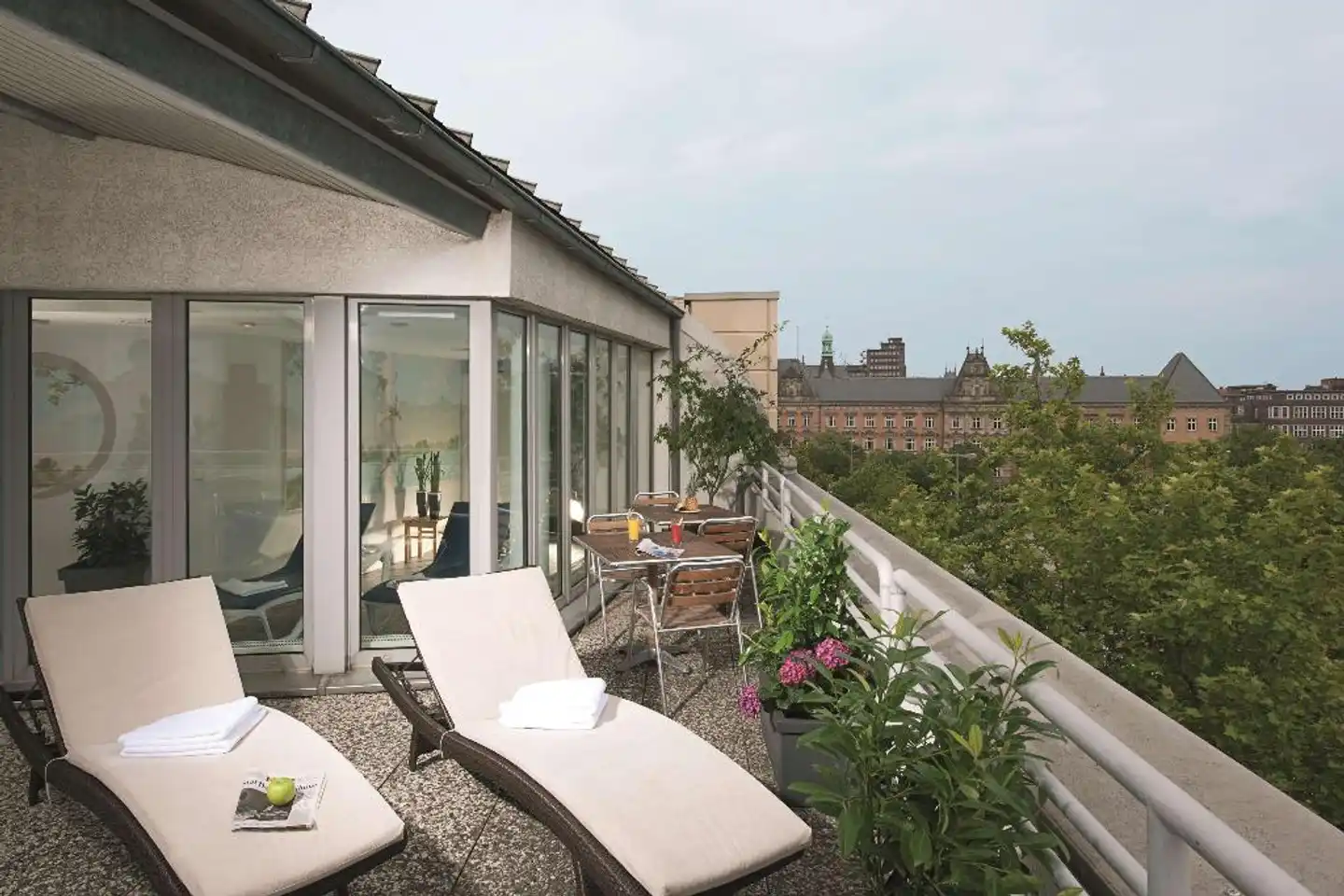 NH Collection Hamburg City Terrasse